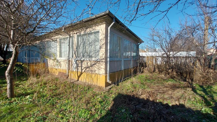 Teren Construcții intravilan de 2112 mp, în Vânători