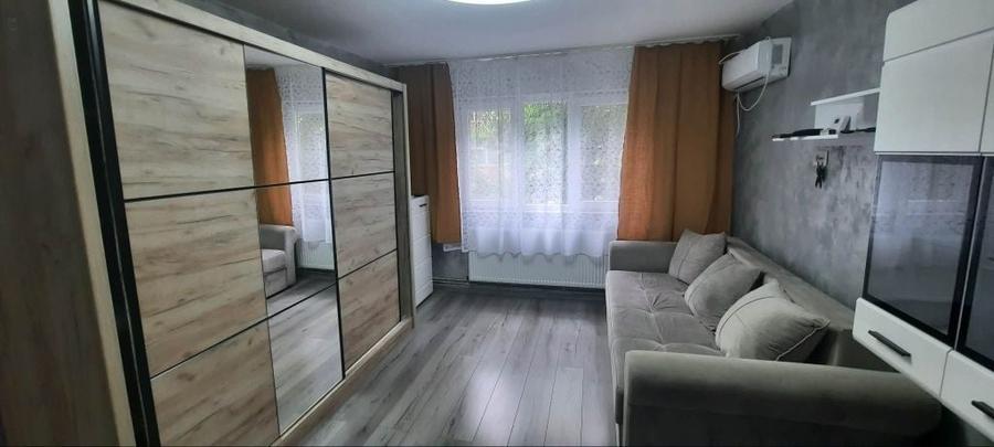 Apartament cu 2 camere semidecomandat în Sud