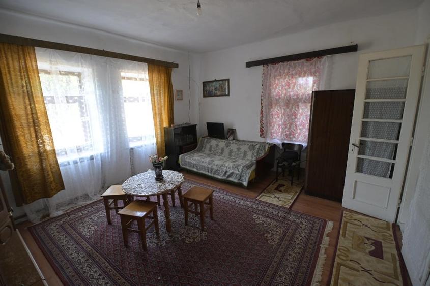 Casă individuală cu 2 camere cu Teren 1833 Mp în Igriș