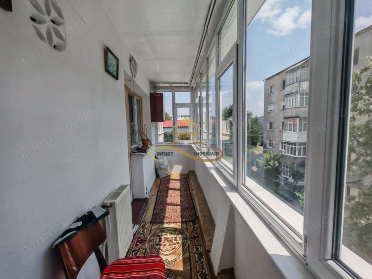 Apartament cu 3 camere decomandat, mobilat în Alexandru cel Bun