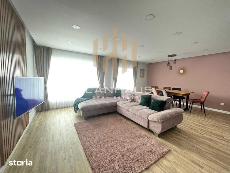 Casă cu 5 camere cu Teren 700 Mp în Groși