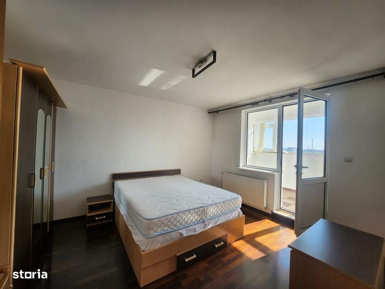 Apartament cu 4 camere decomandat în Craiovei