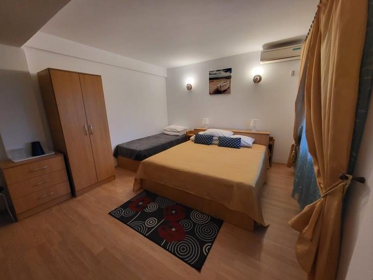 Casă individuală cu 5 camere cu Teren 450 Mp în Nord