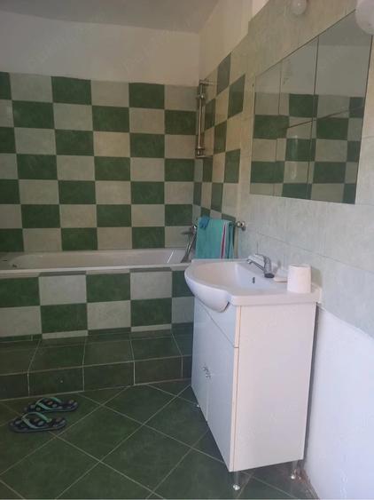 Casă cu 3 camere cu Teren 900 Mp în Central