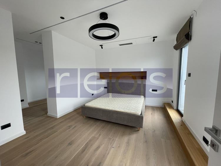 Penthouse cu 3 camere semidecomandat, mobilat în Băneasa