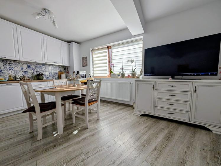 Apartament modern de 2 camere cu 2 parcări incluse – Zona Răzoare Vivo - 4