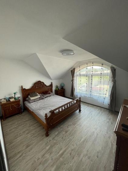 Casă cu 4 camere în Vulcan