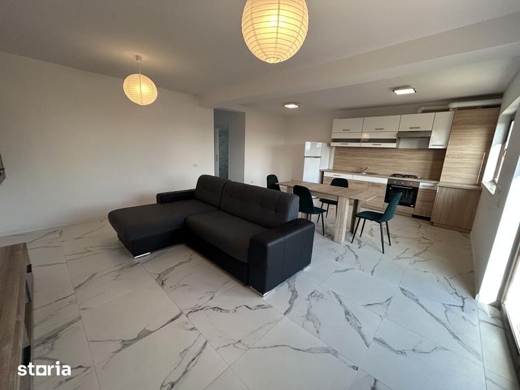 Casă cu 4 camere cu Teren 200 Mp în Lipovei