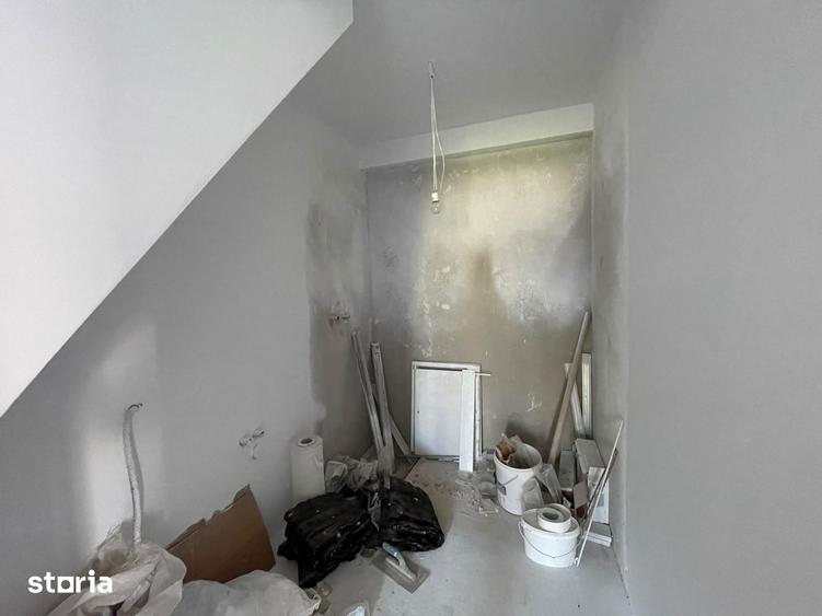 Casă cu 6 camere cu Teren 420 Mp în Ghiroda