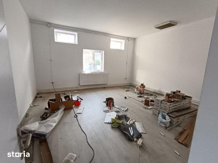 Spațiu comercial, de 200 mp, în Central