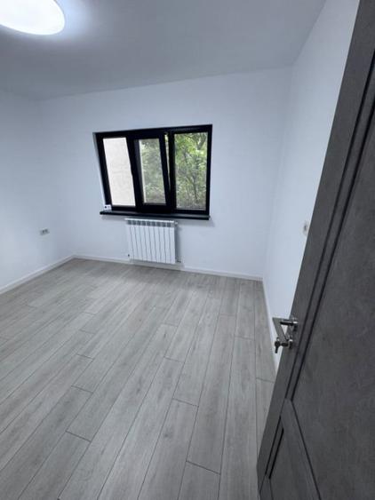 Apartament cu 2 camere decomandat în Poarta 6