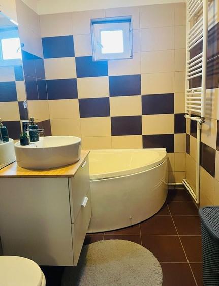Apartament cu 2 camere decomandat în Lăpuș Argeș