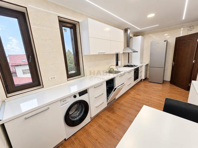 Apartament cu 3 camere decomandat, mobilat în Central
