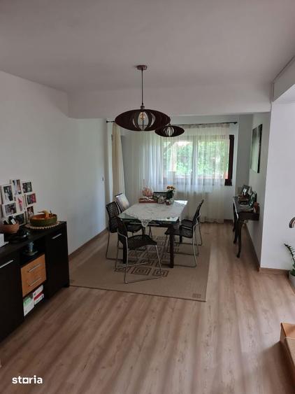 Casă cu 4 camere cu Teren 250 Mp în Voluntari