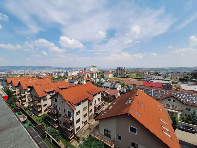 Apartament cu 5 camere decomandat, mobilat în Bună Ziua