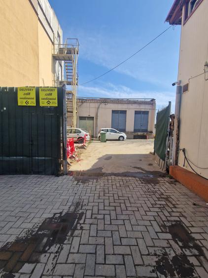 Spațiu comercial, de 288 mp, în Vitan
