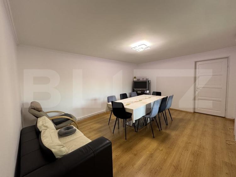 Casă individuală cu 6 camere cu Teren 2500 Mp în Simeria