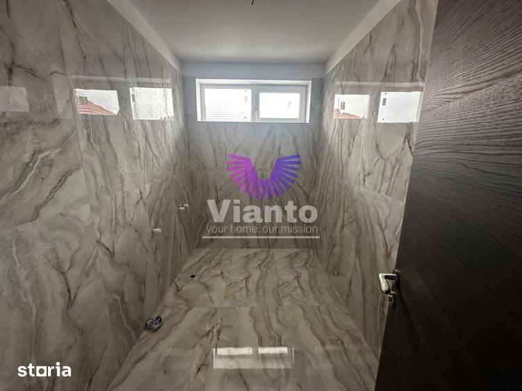 Casă cu 5 camere cu Teren 250 Mp în Central