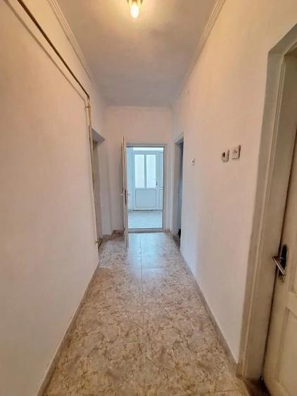 Casă cu 3 camere cu Teren 183 Mp în Central