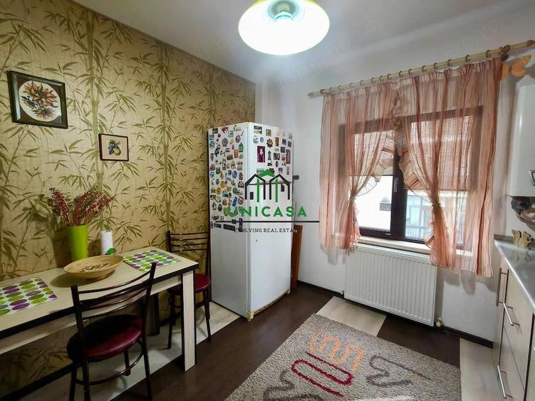 Apartament cu 3 camere decomandat în Ostroveni