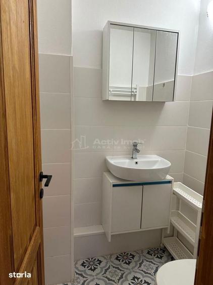 Apartament cu 3 camere decomandat în Vitan