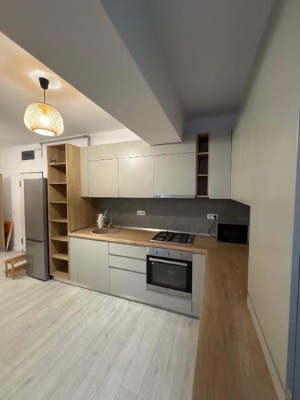 Apartament cu 2 camere decomandat, mobilat în Torontalului