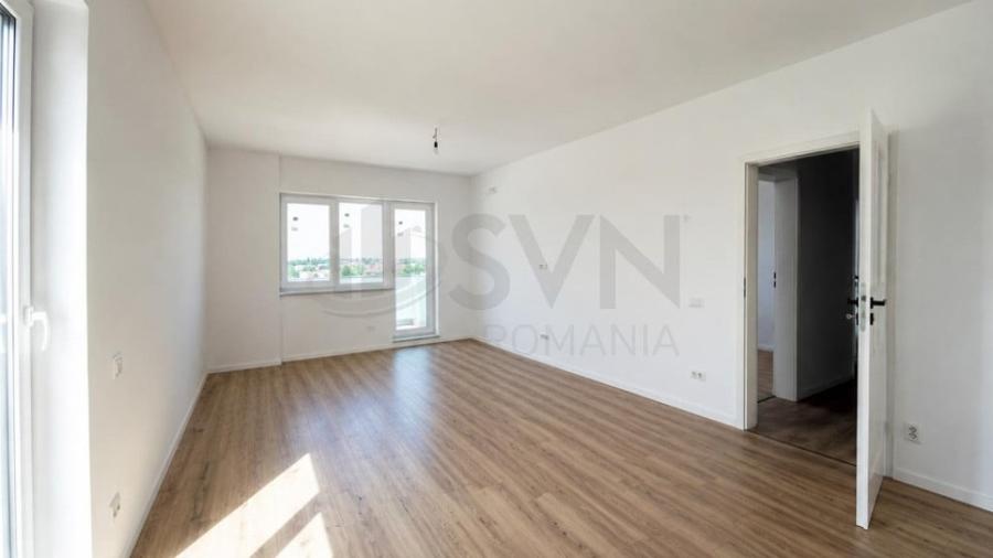 Apartament cu 3 camere decomandat în Sisești