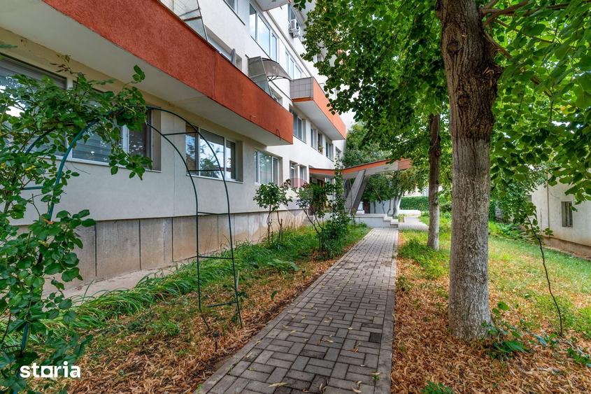 Apartament cu 3 camere semidecomandat în Grigorescu