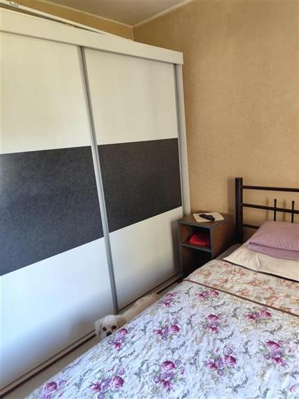 Apartament cu 3 camere semidecomandat în Fizicienilor