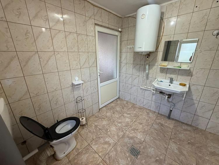 Apartament cu 3 camere decomandat în C5
