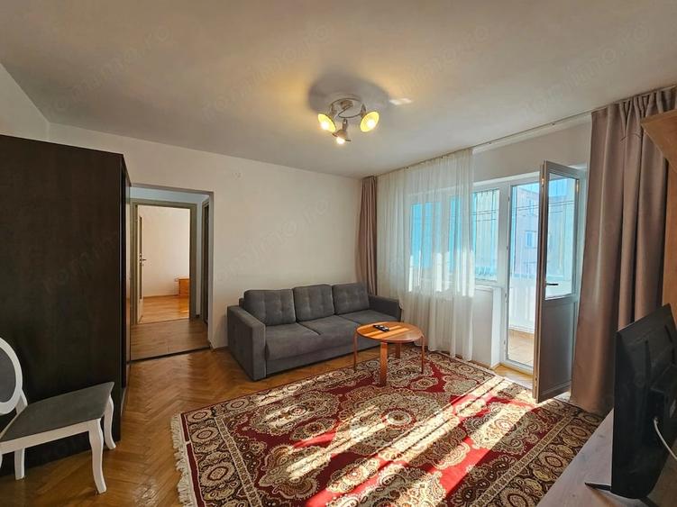 Apartament cu 2 camere semidecomandat în Zamfirescu