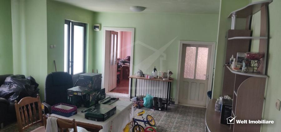 Casă individuală cu 5 camere cu Canalizare în Apahida