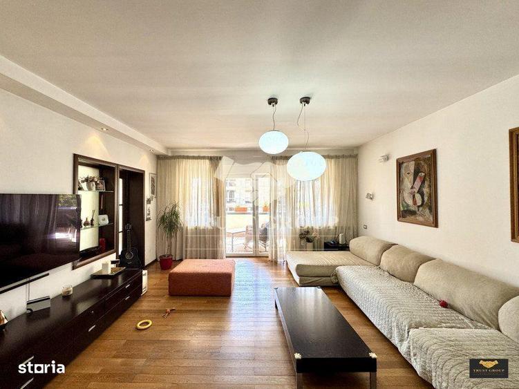 Apartament cu 4 camere decomandat în Herăstrău