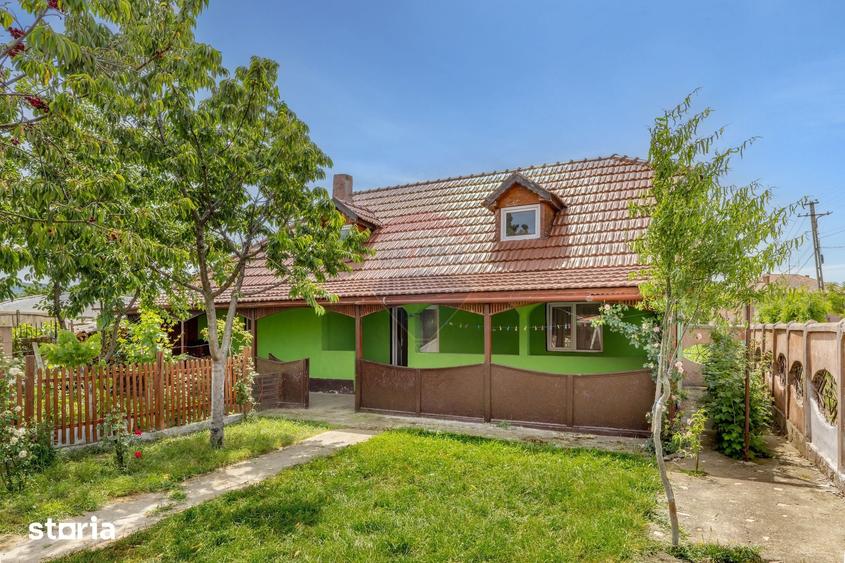 Casă cu 4 camere cu Teren 2422 Mp în Șiria