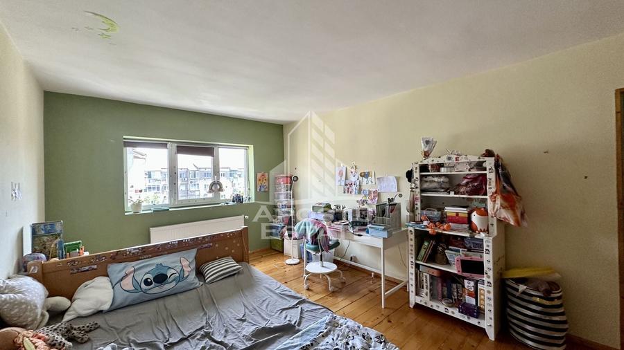 Apartament cu 3 camere decomandat, mobilat în Torontalului