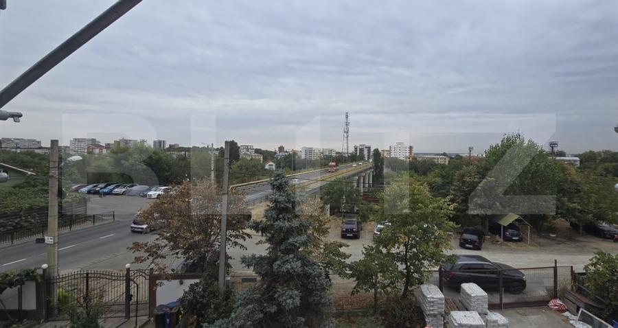 Spațiu comercial, de 893 mp, în Cornitoiu