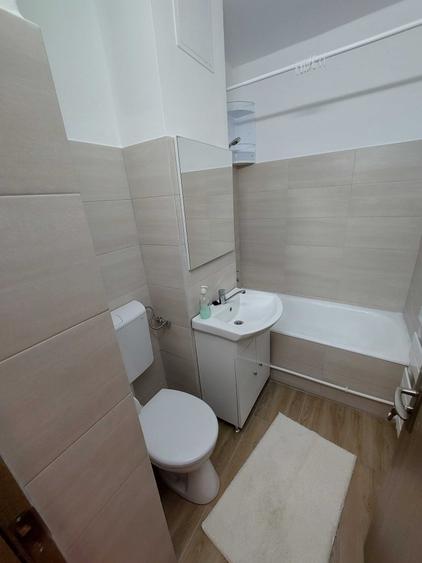 Garsonieră decomandată în Central