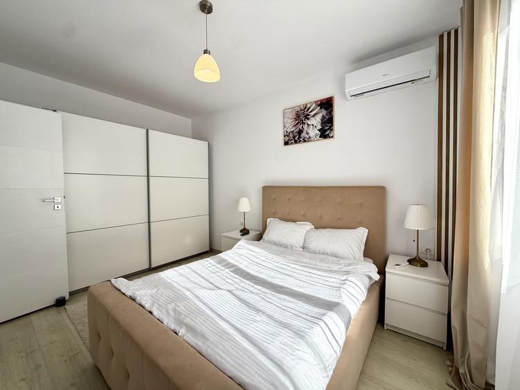 Apartament cu 3 camere decomandat, mobilat în Dumbrăvița