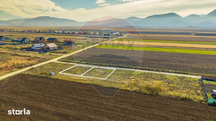 Teren de 650 mp, în Astra