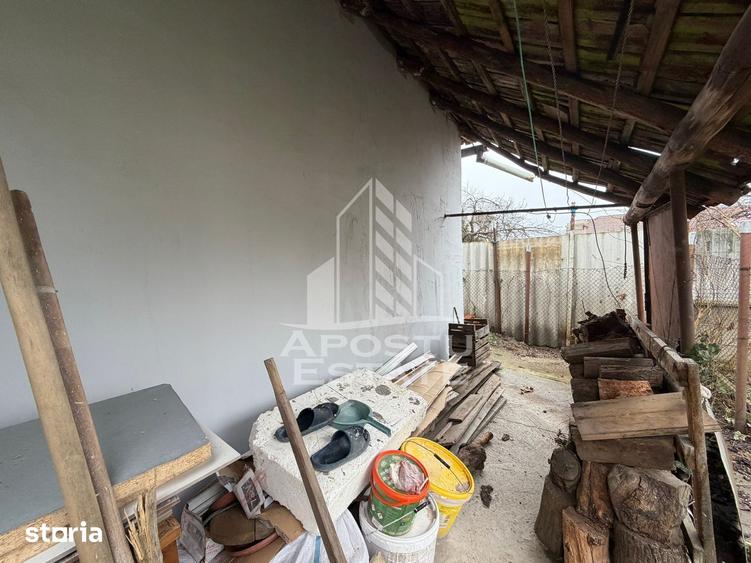Casa cu 2 camere,centrala proprie, garaj,teren 350 mp ,zona Blascovici - 11