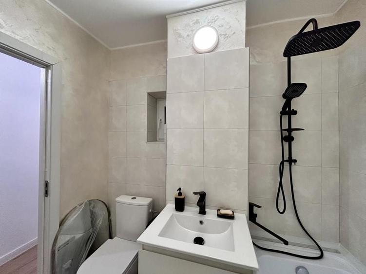 Apartament 2 camere, decomandat, renovat complet, Value Center, Ploiesti - 13