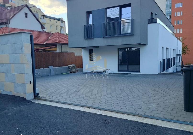 Birou, de 500 mp, în Zorilor