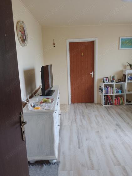 Apartament cu 3 camere semidecomandat în Lugoj