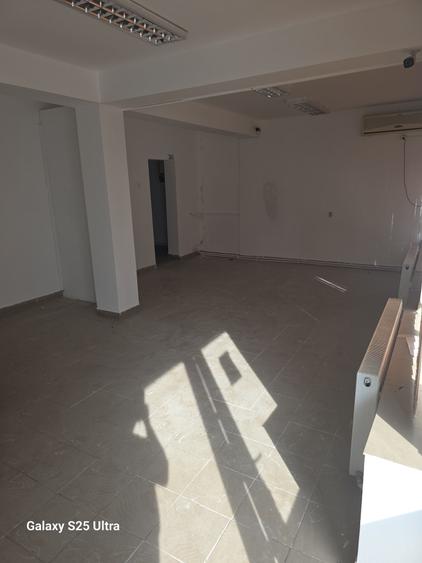 Spațiu comercial, de 85 mp, în Nicolae Bălcescu