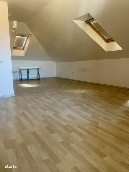 Apartament cu 3 camere în Europa