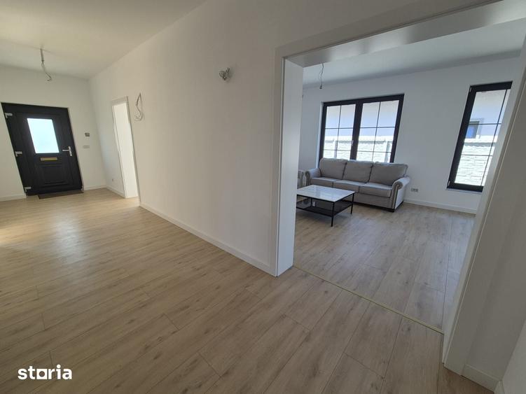 Casă cu 4 camere cu Teren 420 Mp în Central