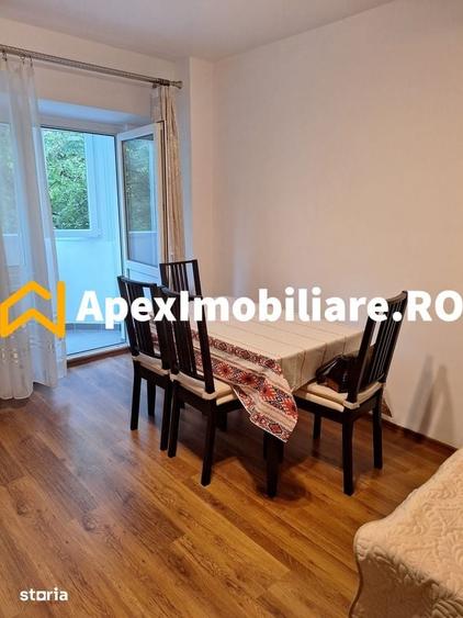 Garsonieră decomandată în Tei