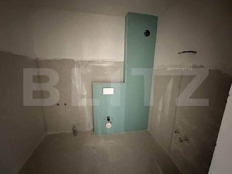 Apartament cu 3 camere decomandat în Careiului