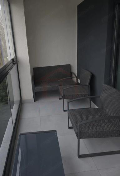 Apartament cu 2 camere semidecomandat, mobilat în Central