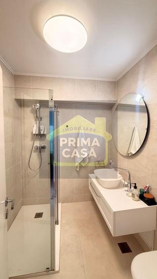 Apartament cu 3 camere semidecomandat în Ultracentral